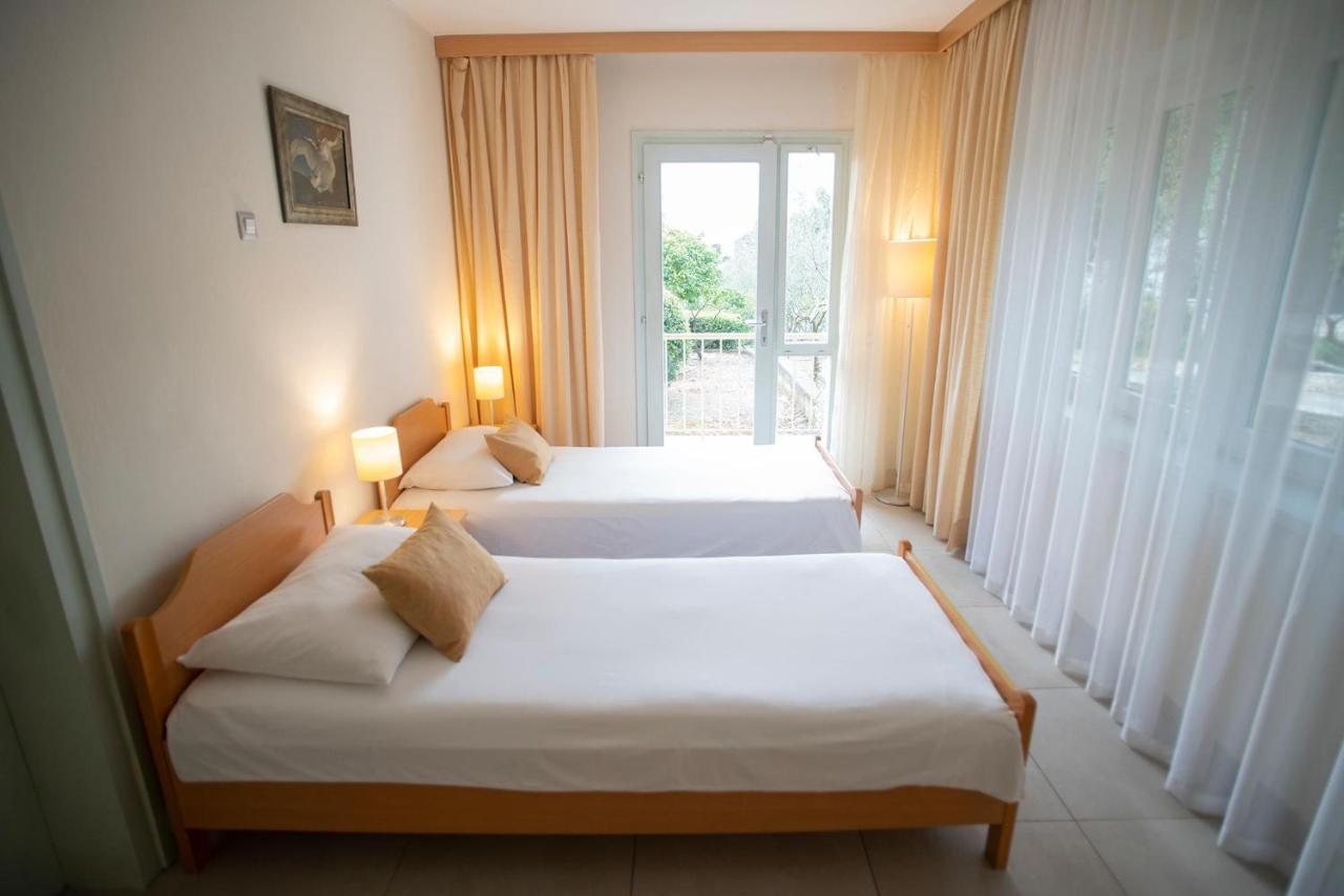 Bluesun Holiday Village Velaris Supetar Exterior foto