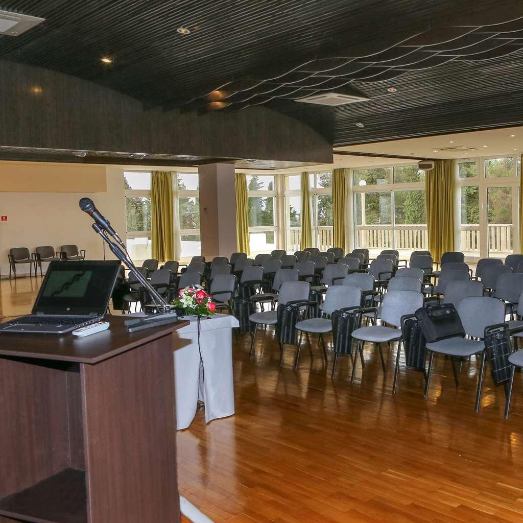 Bluesun Holiday Village Velaris Supetar Facilidades foto