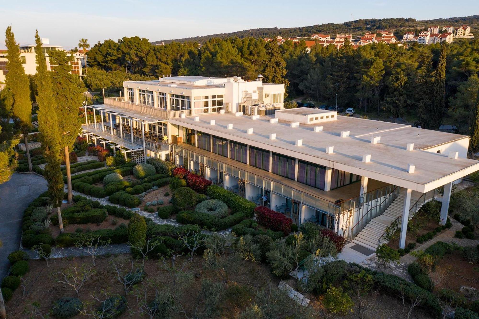 Bluesun Holiday Village Velaris Supetar Exterior foto