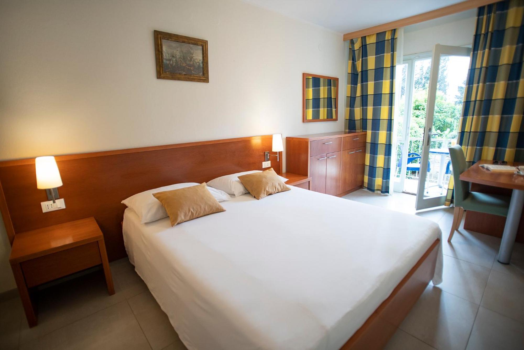 Bluesun Holiday Village Velaris Supetar Habitación foto