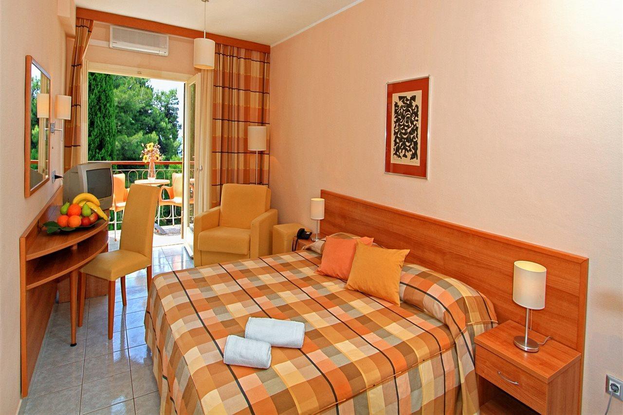 Bluesun Holiday Village Velaris Supetar Exterior foto